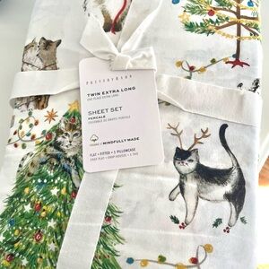 Pottery Barn Holiday Cat Sheet Set - White and Green